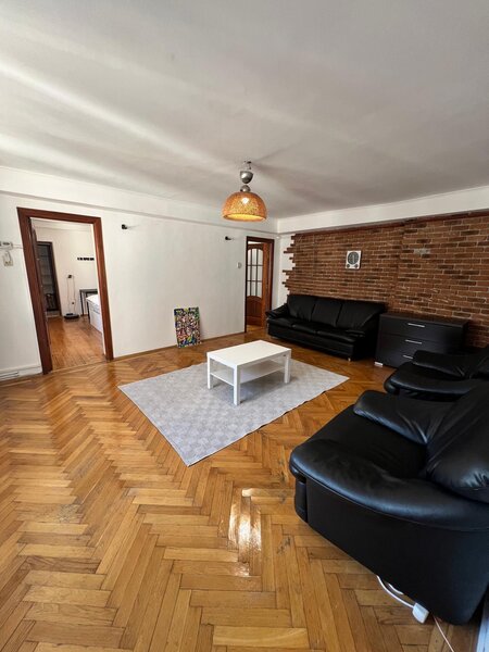 Kogalniceanu-,Facultatea de Drept, 3 camere, 87 mp, amenajat,