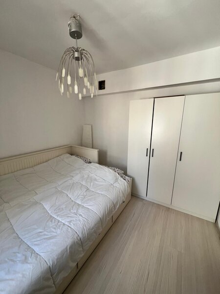 Kogalniceanu-,Facultatea de Drept, 3 camere, 87 mp, amenajat,