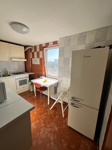 Kogalniceanu-,Facultatea de Drept, 3 camere, 87 mp, amenajat,