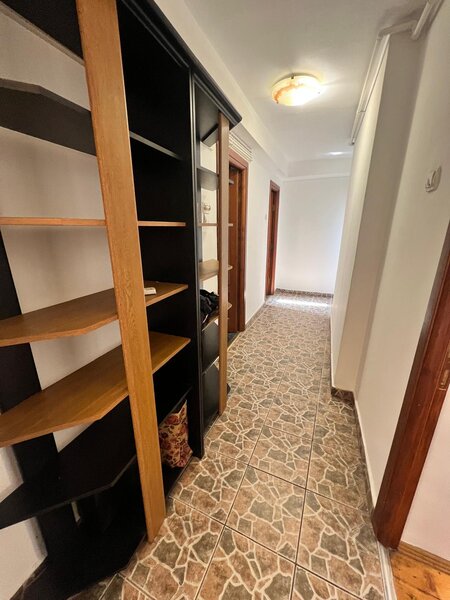 Kogalniceanu-,Facultatea de Drept, 3 camere, 87 mp, amenajat,